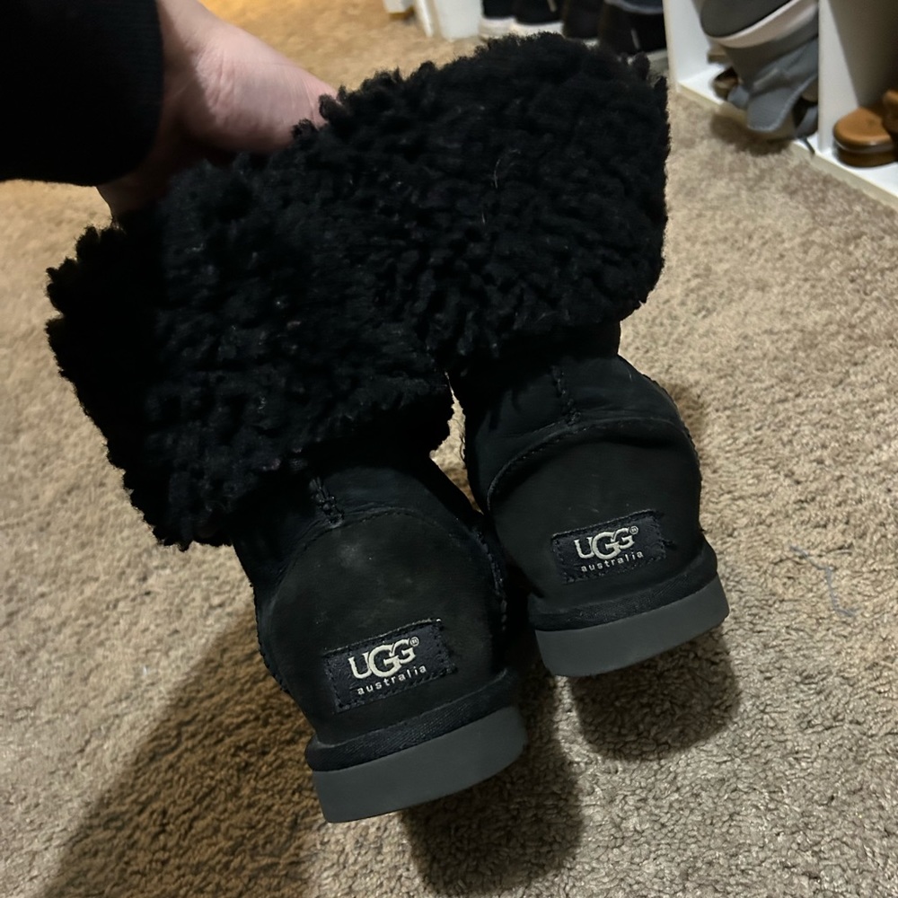 ugg women’s black boots size 6